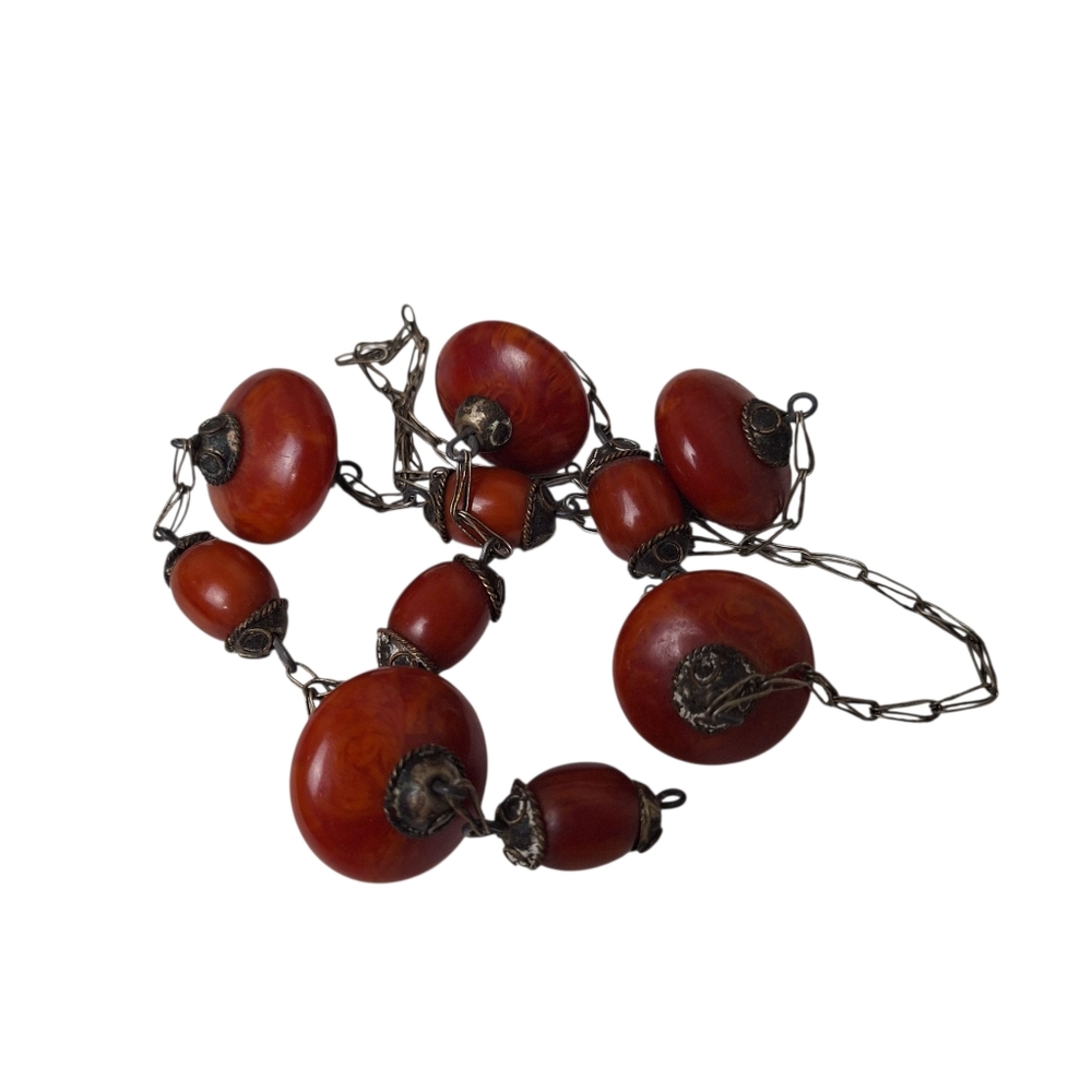 Vtg Cherry Red Bakelite Beaded Station Necklace 32" 100g Silver Tone Chain - Picture 4 of 12